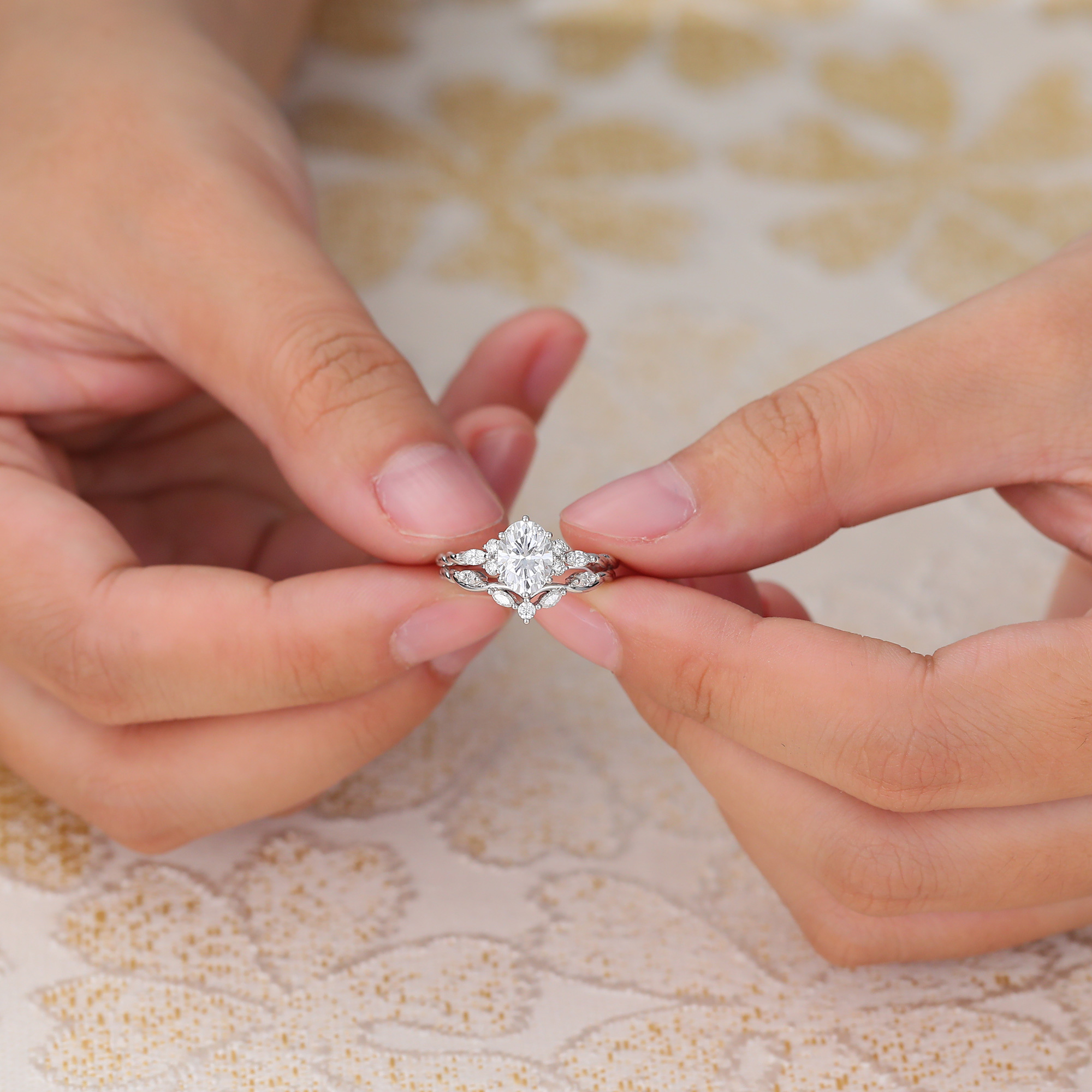 Juyoyo White Gold Oval Moissanite Wedding Ring Set Vintage Cluster Bridal Ring Set