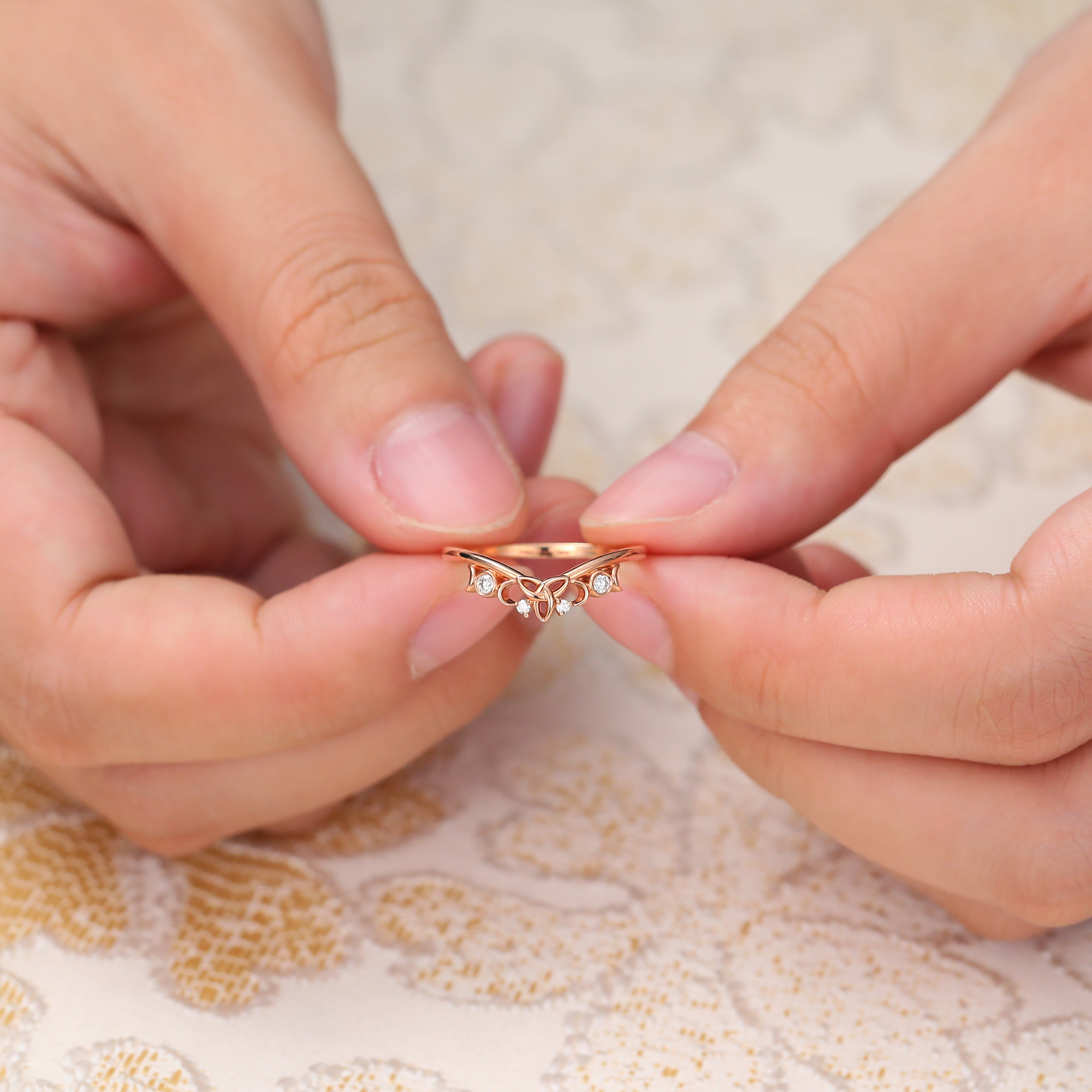 Juyoyo Vintage Moissanite Rose Gold Curved Twisted Wedding Band