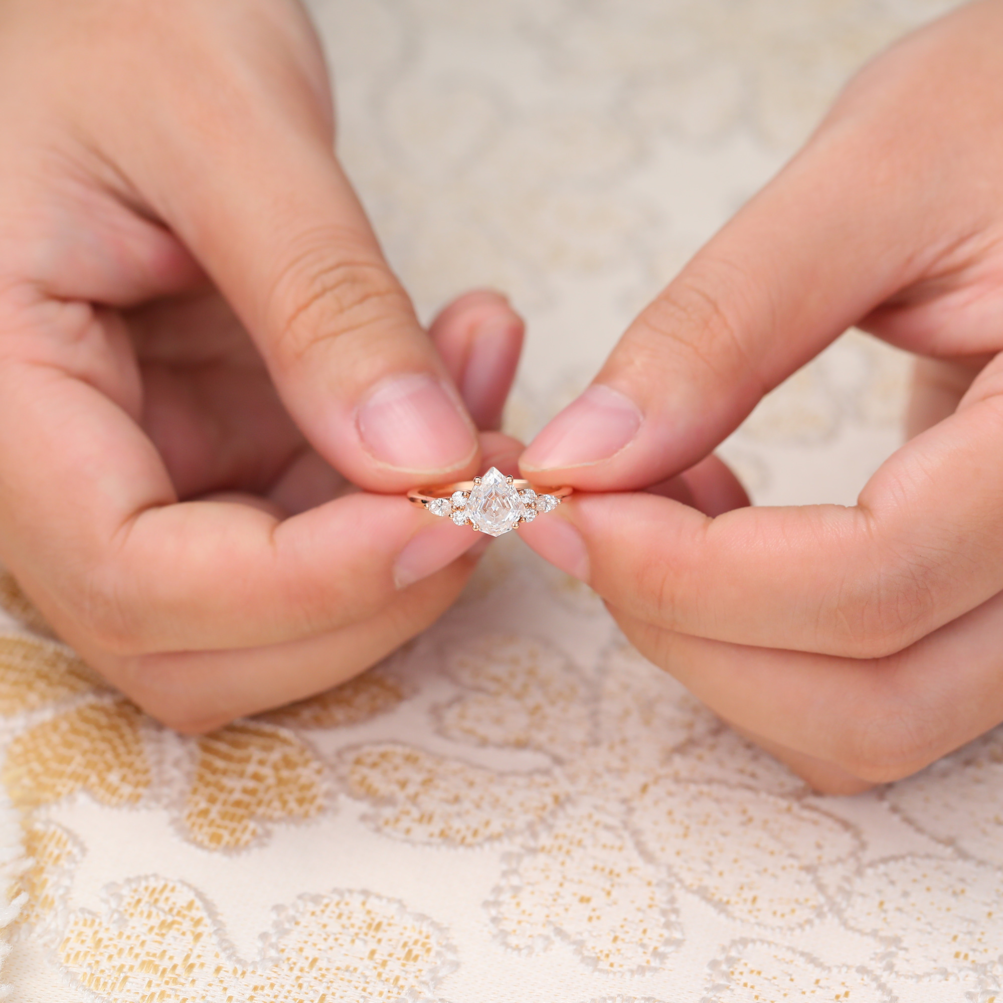 Juyoyo Shield Cut Moissanite Prong Set Engagement Ring Classic Cluster Bridal Ring Rose Gold