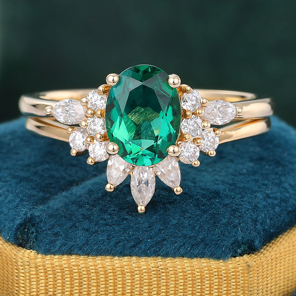 Juyoyo Vintage Oval Cut Emerald Bridal Ring Set Yellow Gold Cluster Engagement Ring Set