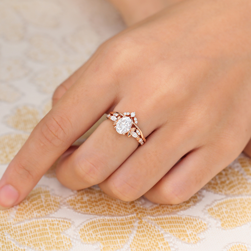 Juyoyo Oval Moissanite & Diamond Bridal Ring Set Four Leaf Cluster Engagement Ring Set - 2pcs