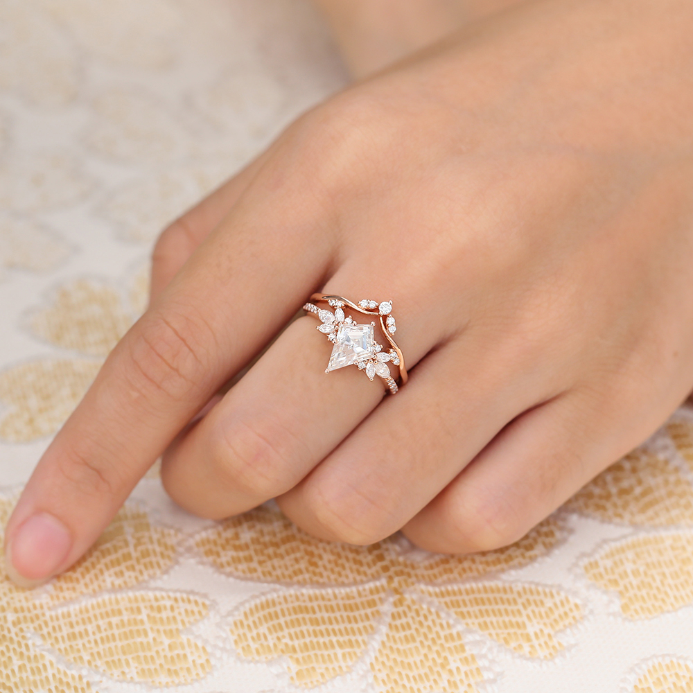 Juyoyo Vintage Kite Cut Moissanite Engagement Ring Set Diamond Wedding Ring Set - 2pcs