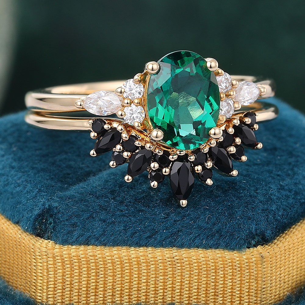 Juyoyo Unique Oval Emerald Engagement Ring Set Cluster Bridal Set Black Onyx Ring Curved Band Yellow Gold