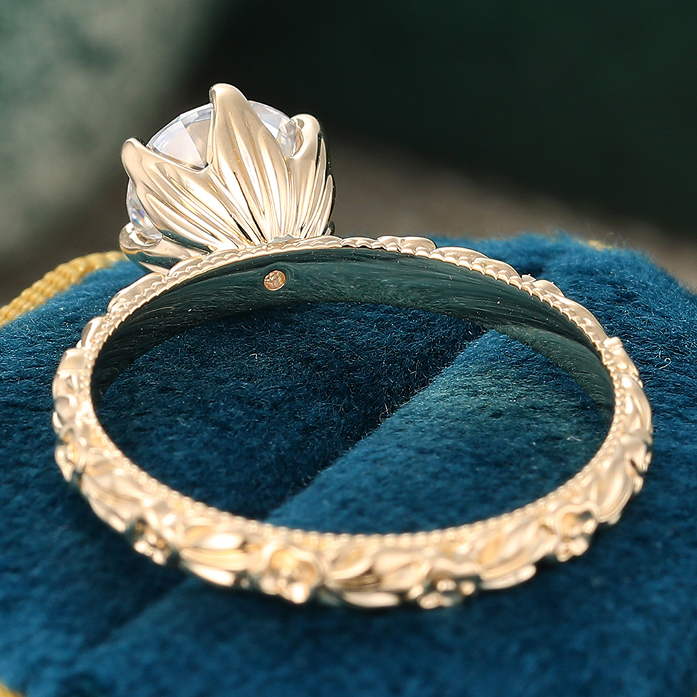 Juyoyo Round Cut Moissanite Engagement Ring Yellow Gold Floral Engraved Ring for Women