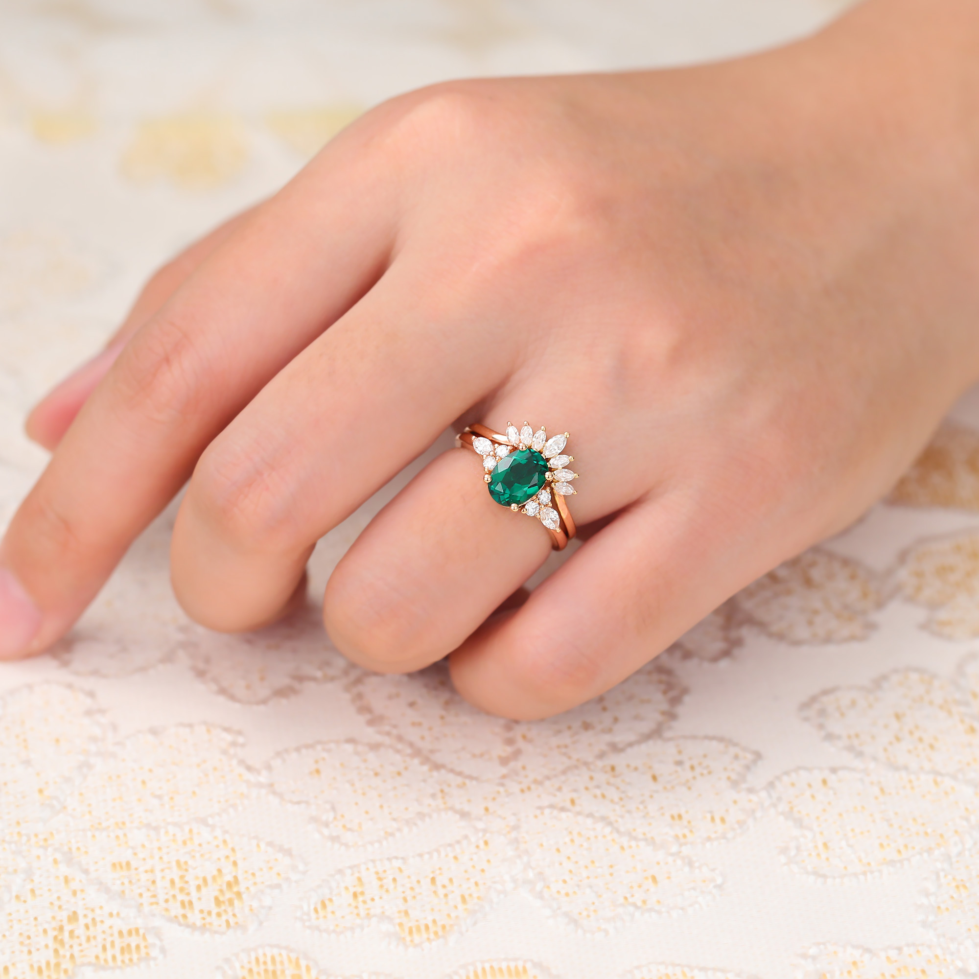 Juyoyo Vintage Oval Cut Emerald Bridal Ring Set Rose Gold Engagement Ring Set for Women