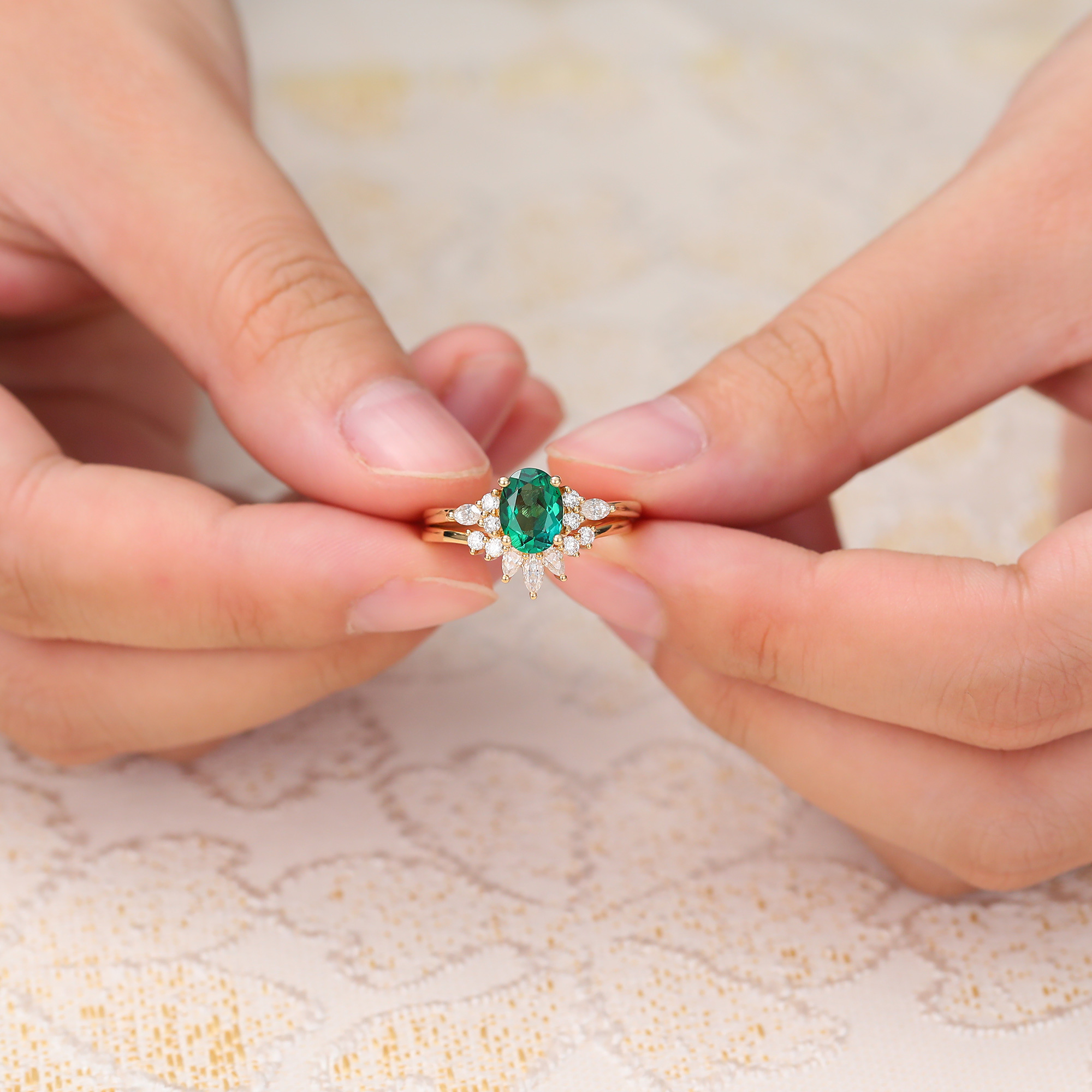 Juyoyo Vintage Oval Cut Emerald Bridal Ring Set Yellow Gold Cluster Engagement Ring Set