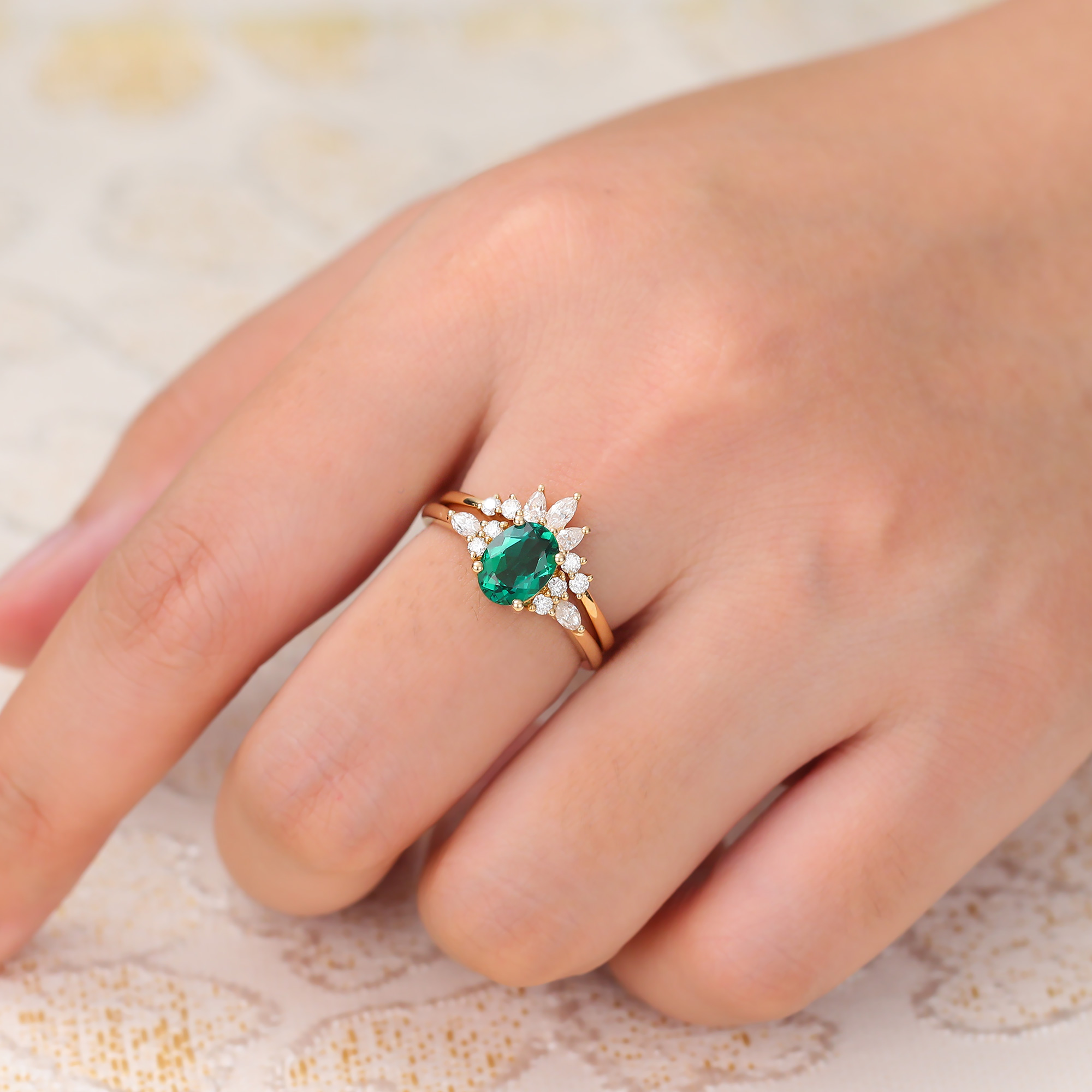 Juyoyo Vintage Oval Cut Emerald Bridal Ring Set Yellow Gold Cluster Engagement Ring Set