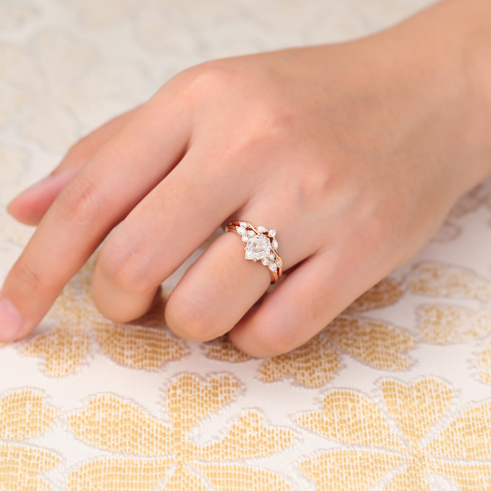 Juyoyo Shield Shaped Moissanite Wedding Ring Set Diamond Cluster Engagement Ring Set Rose Gold