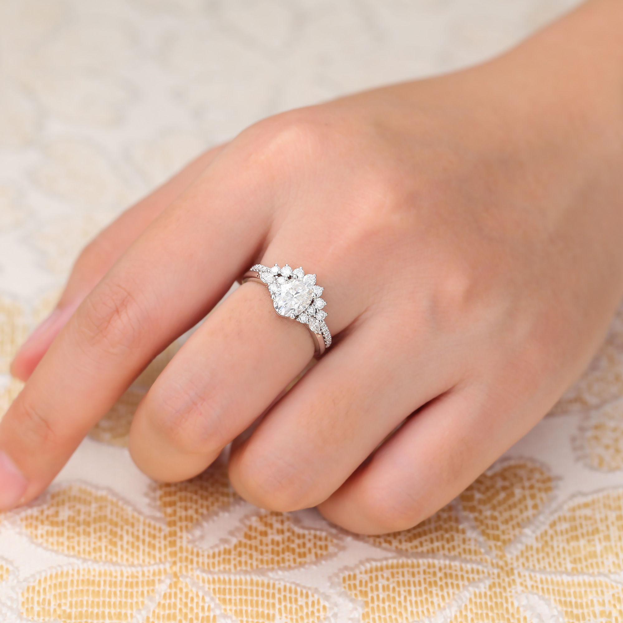 Juyoyo 2CT Oval Cut Moissanite Wedding Ring Vintage Cluster Bridal Ring Set 14K White Gold