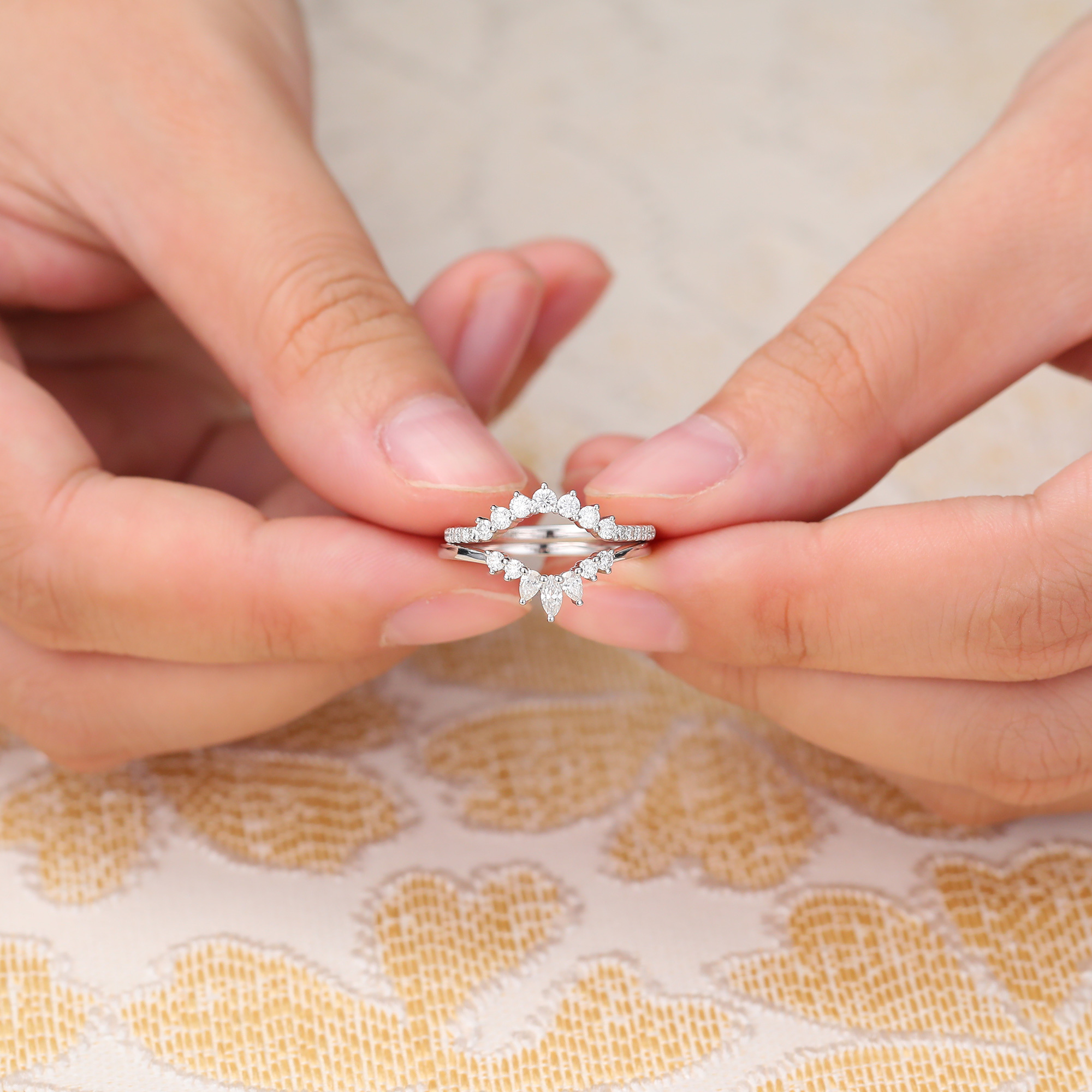 Juyoyo White Gold Moissanite Double Curved Wedding Band Vintage Stackable Band