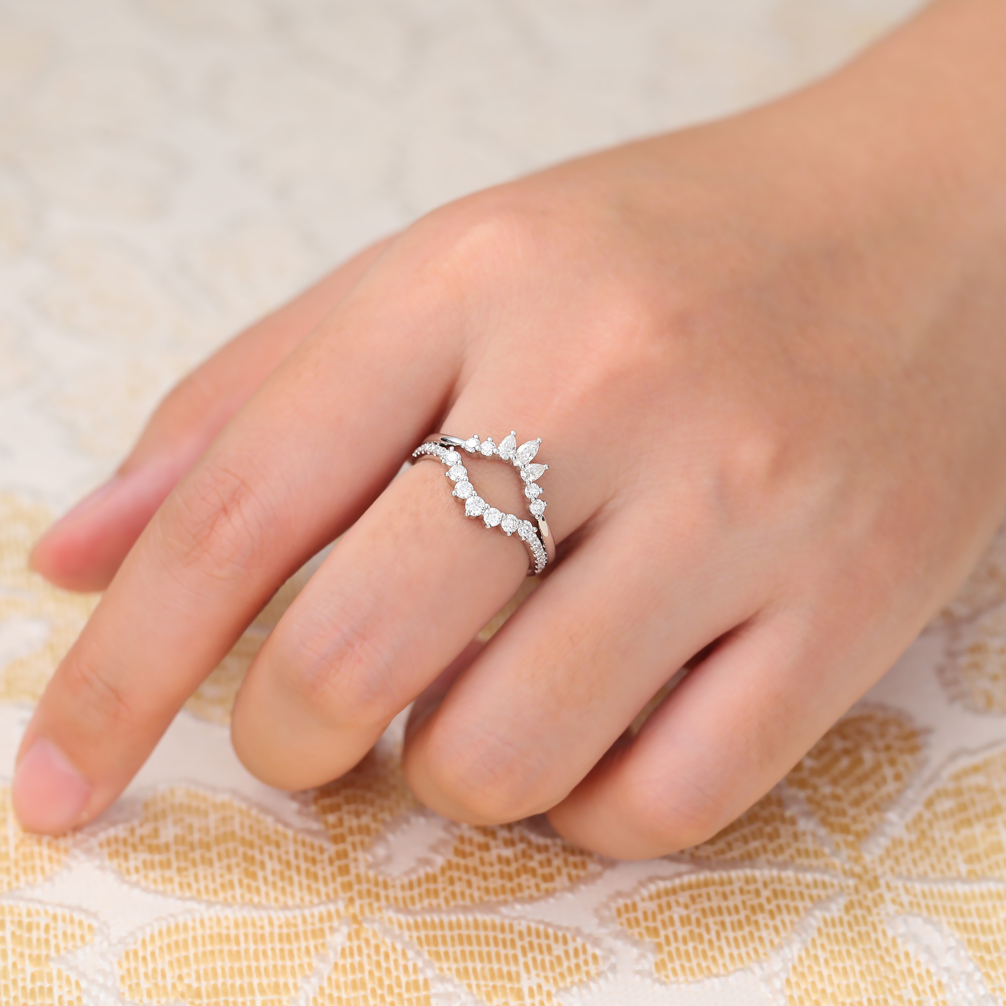 Juyoyo White Gold Moissanite Double Curved Wedding Band Vintage Stackable Band