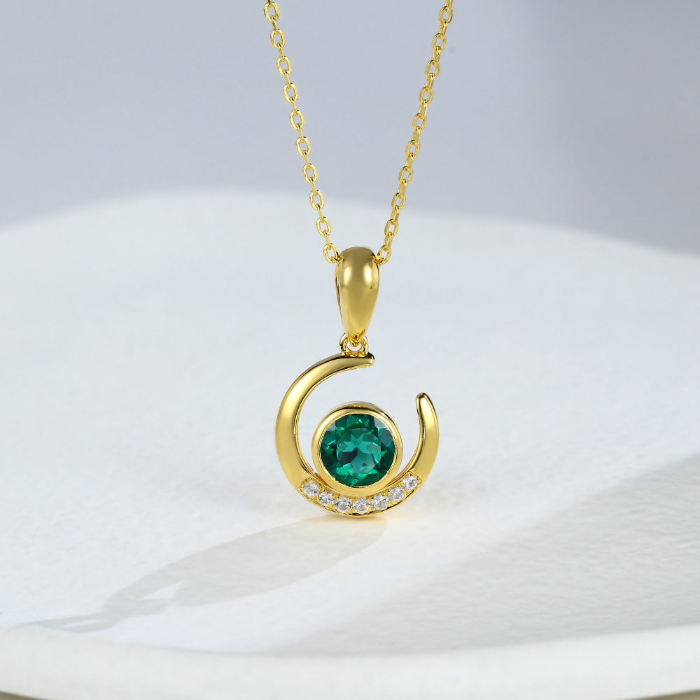 gold choker necklace