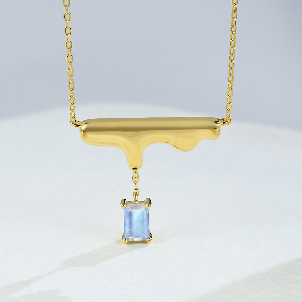 dainty gold necklace