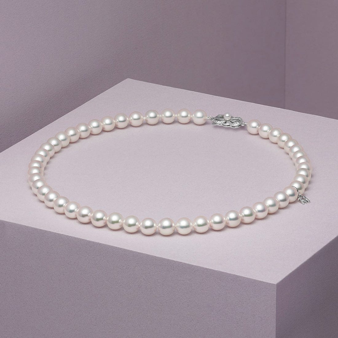 pearl necklace