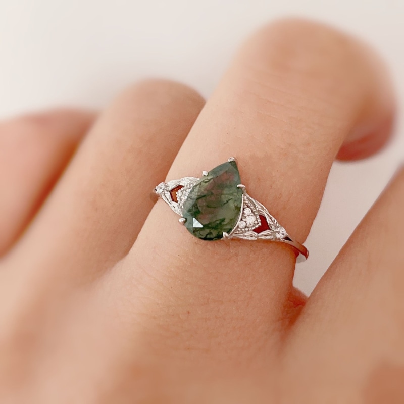 wearing moss agate ring