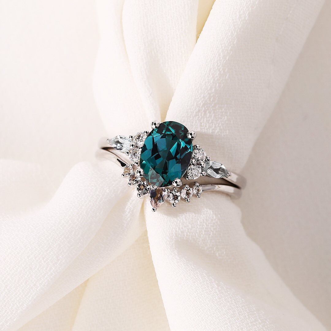 alexandrite bridal ring set