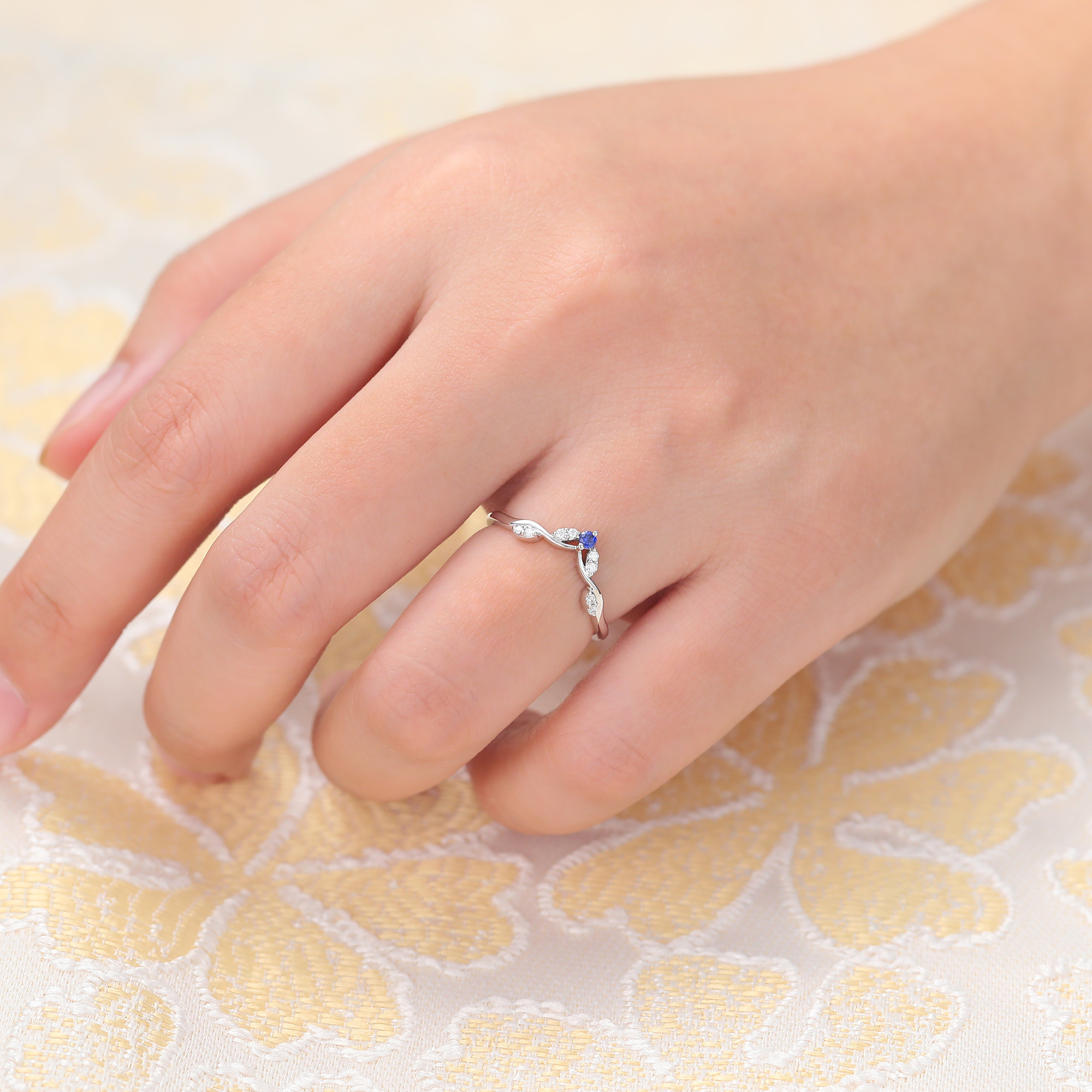 Juyoyo Unique Sapphire Curved Wedding Band White Gold Moissanite Stacking Ring Anniversary Promise