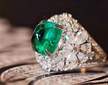 emerald green precious stone