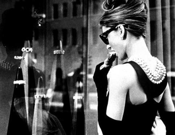 jewelry to wear with black dress