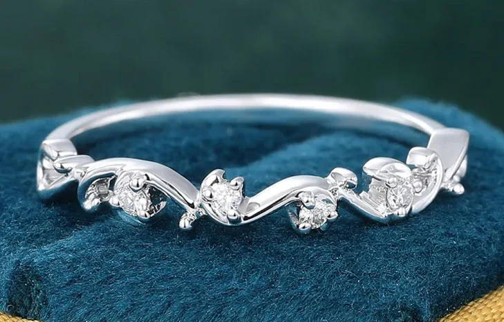sterling silver leaf moissanite curved band