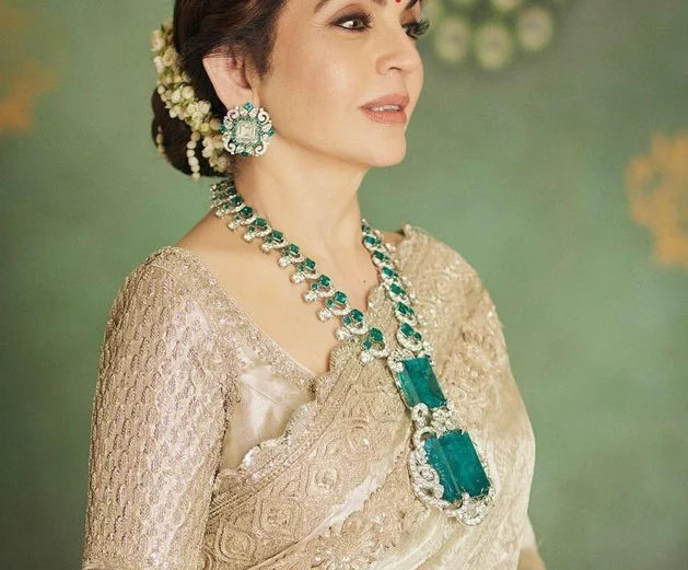 nita emerald necklace