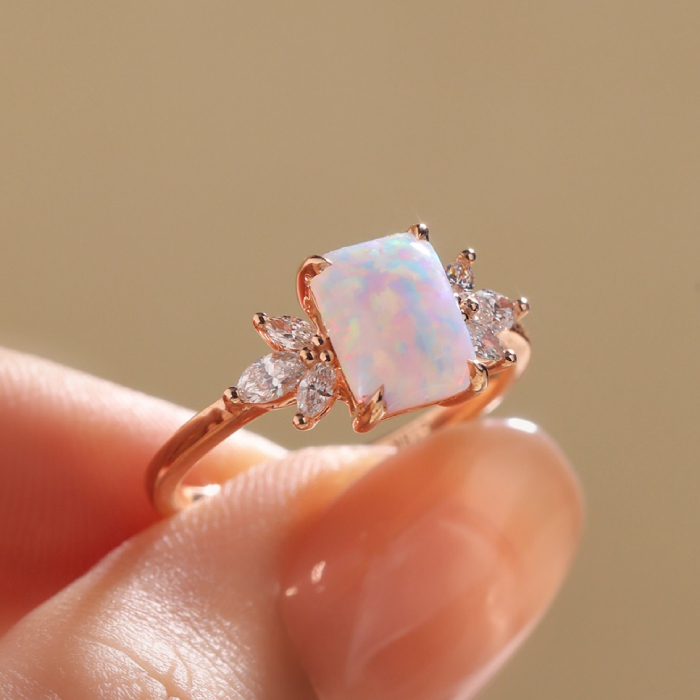 history of opal jewelry