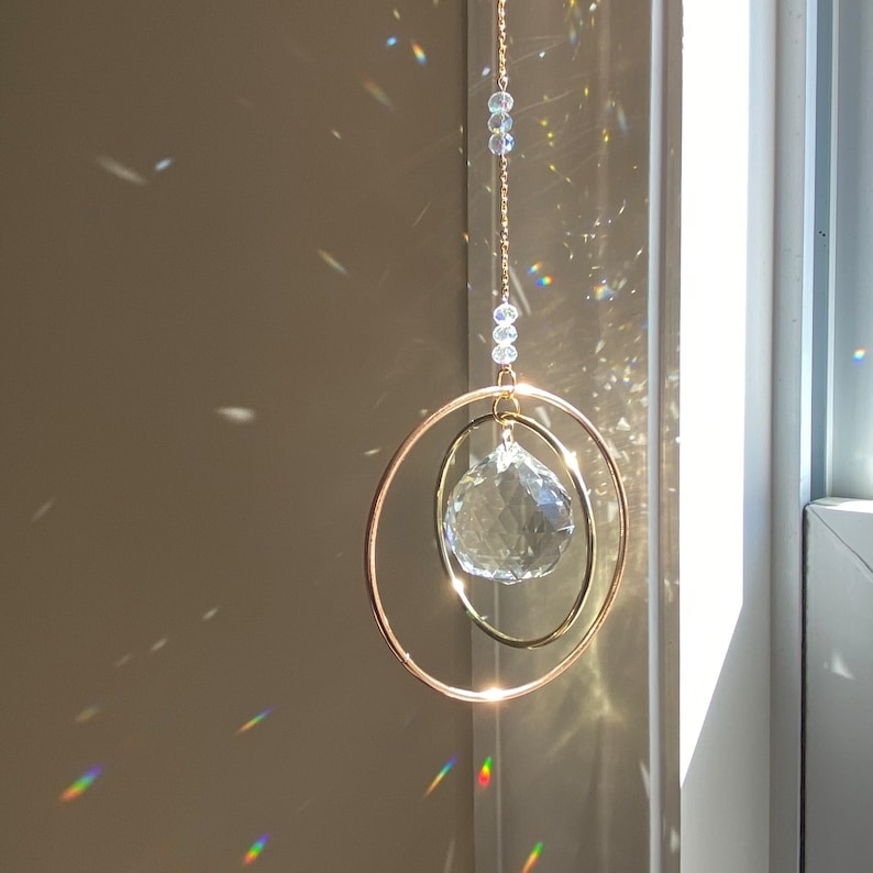 Rainbow Maker-Circle Rotating Catcher Pendant