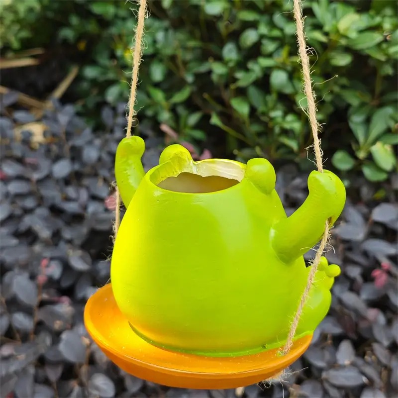 Charming Frog-Shaped Hanging Planter