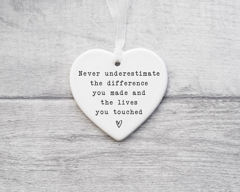 💖Express Your Gratitude —— Acrylic Heart Shaped Souvenir🎁