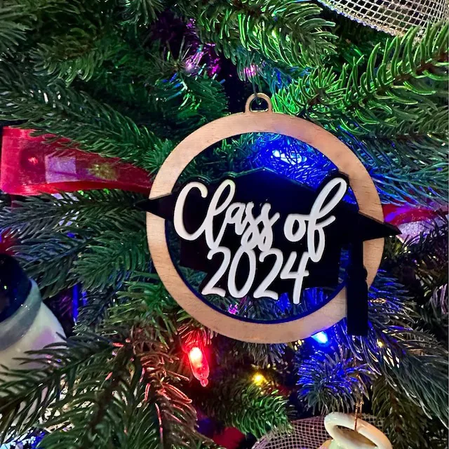 🎓2024 Graduation Wooden Medal Pendant🏅