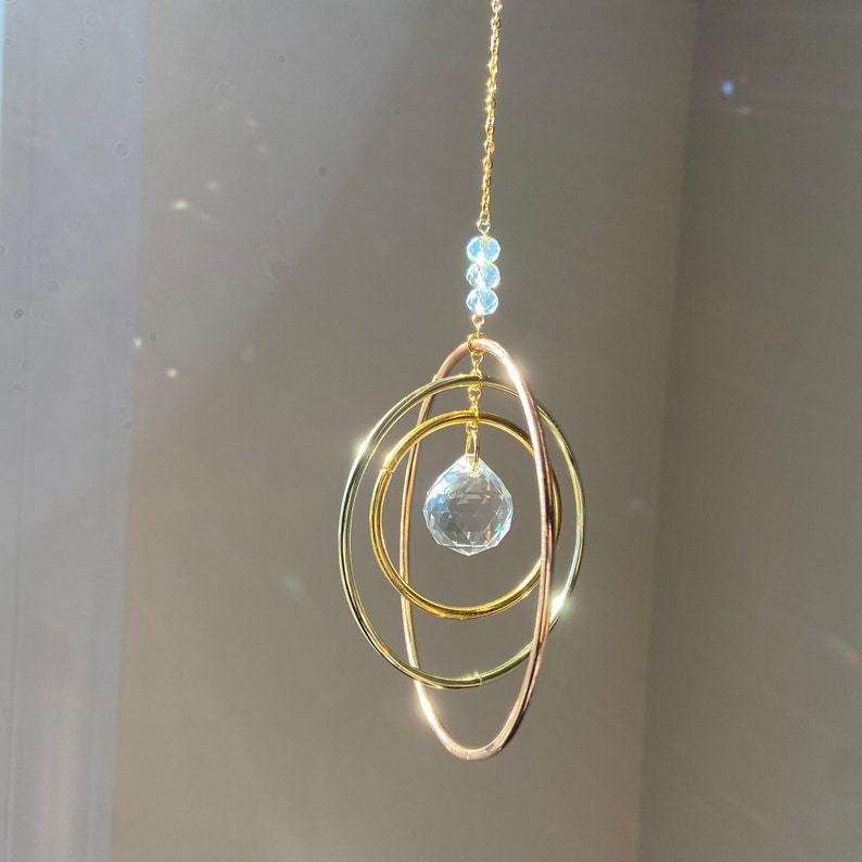 Rainbow Maker-Circle Rotating Catcher Pendant