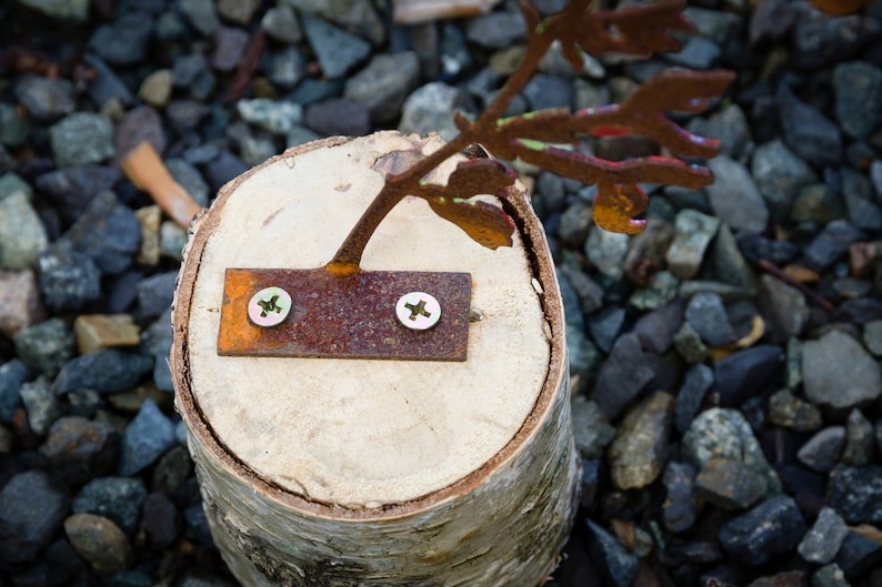 Metal Hand Painted Ruby-Throated Hummingbird 