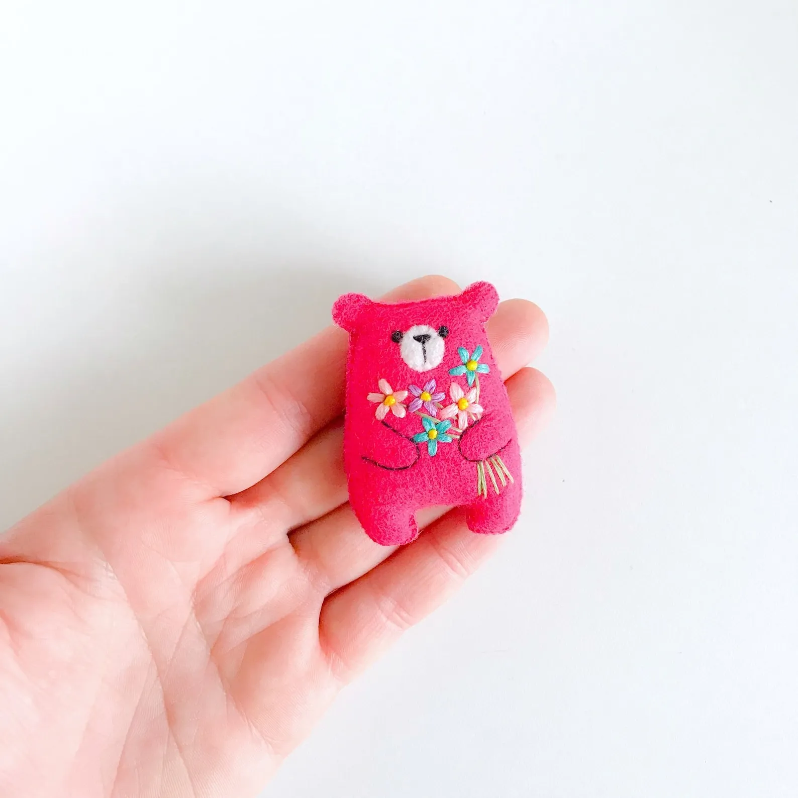 Little Pocket Hug Flowers Bouquet Bear