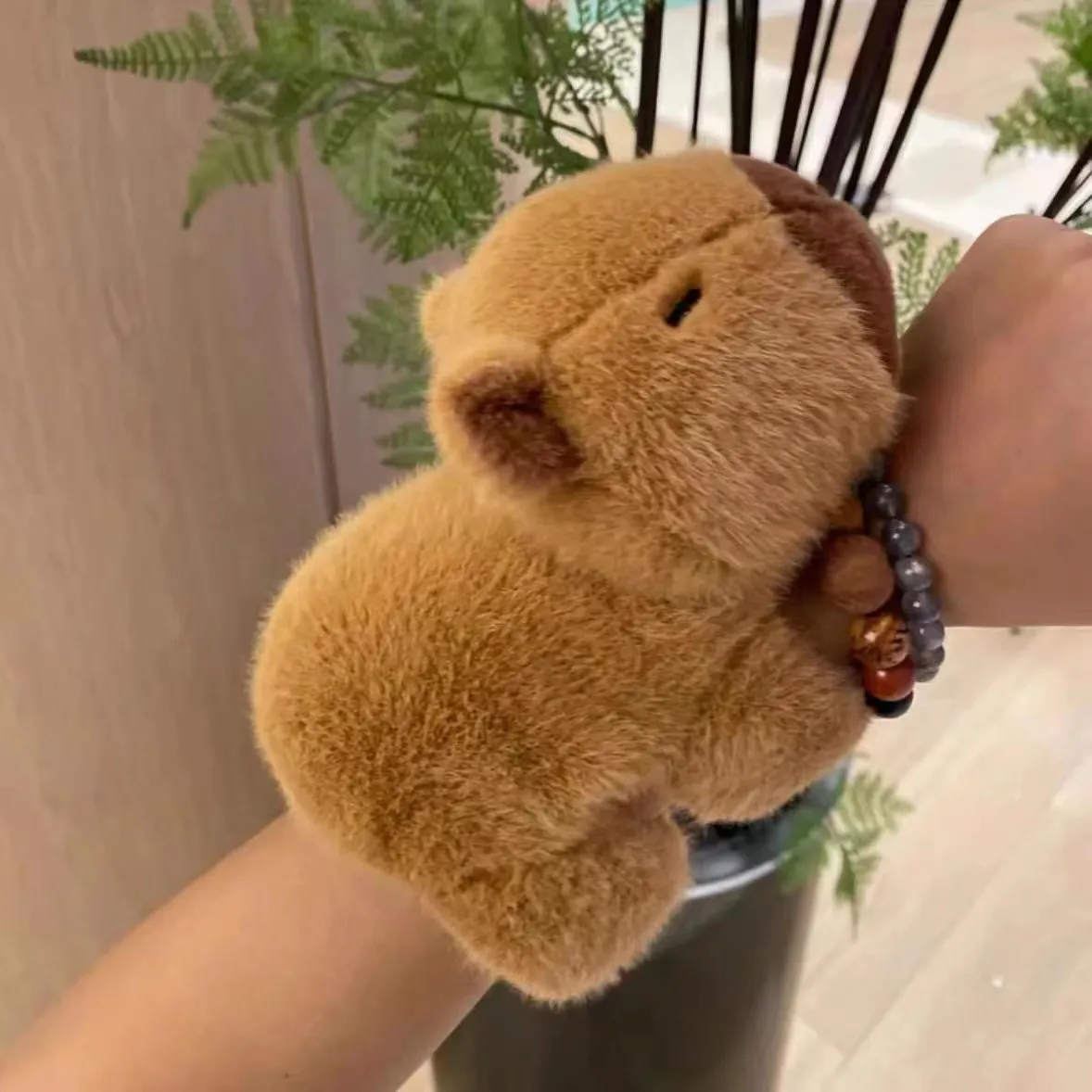 🎅2023 Christmas Gift-💖Wrist-Wrapping Capybara Cuddler