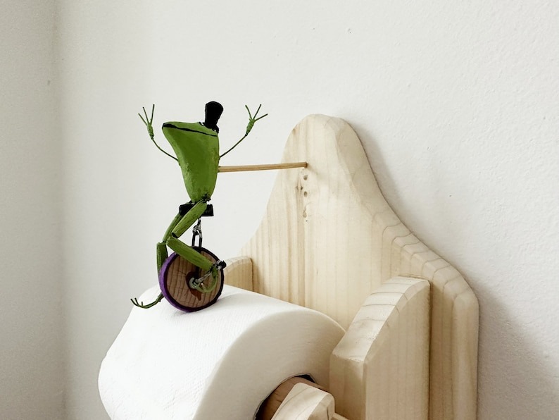 🤣Toilet Paper Holder - Frog On Unicycle🐸