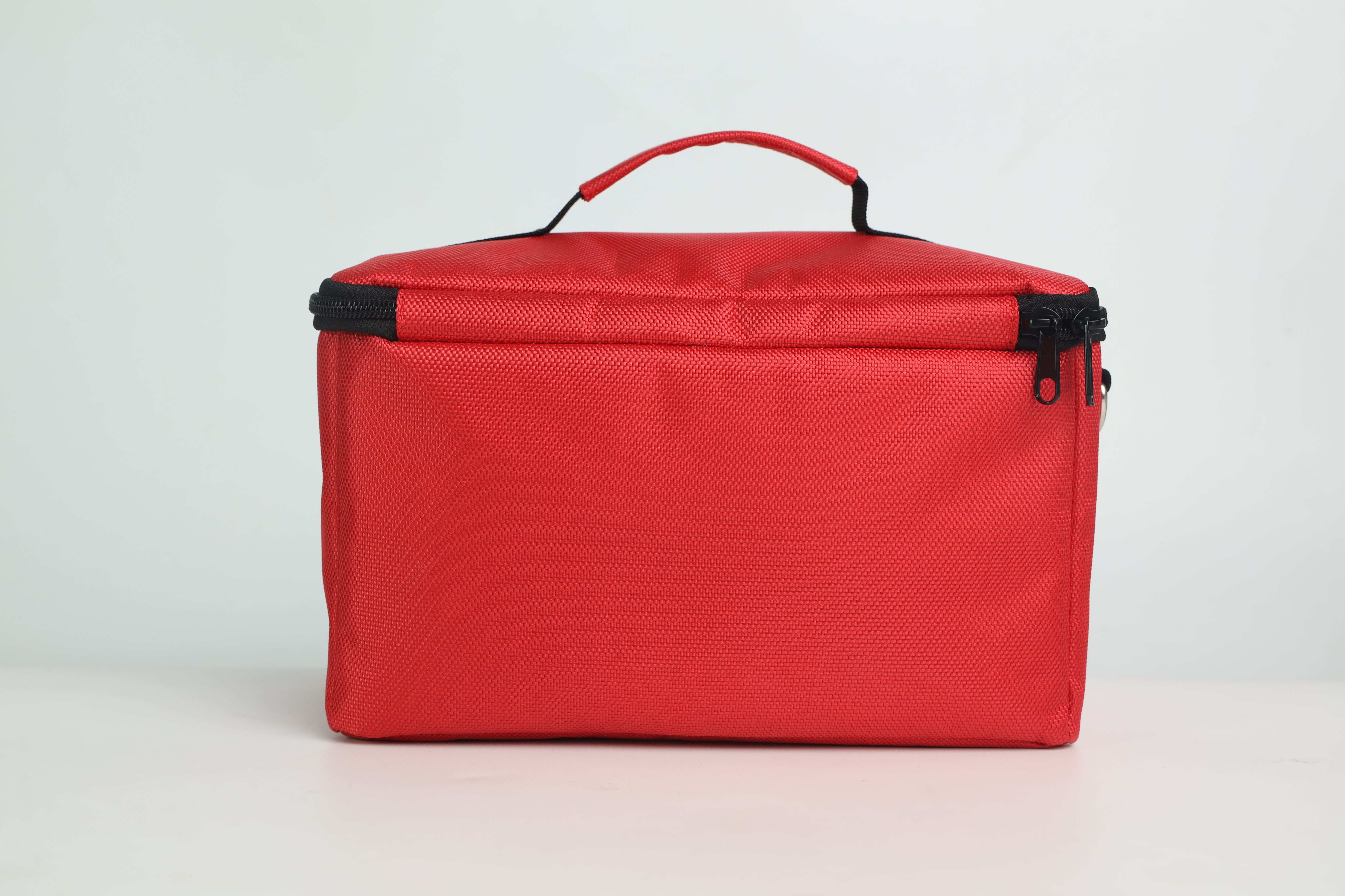 Compatible with E7 vital signs monitors and portable backpack patient monitors