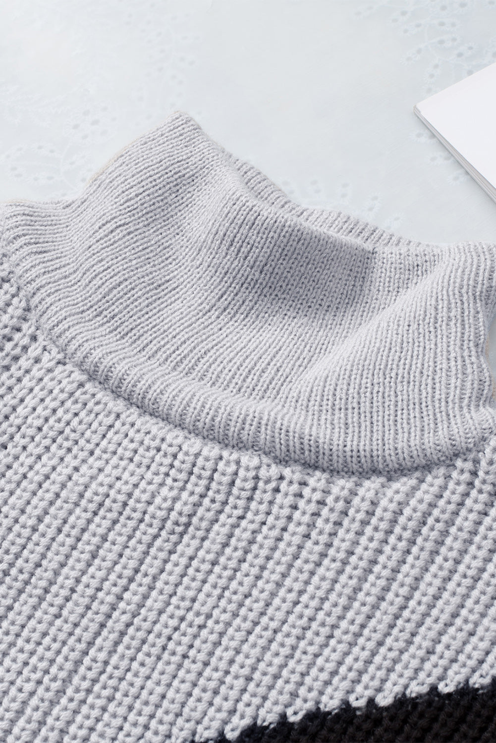 Black Color Block Drop Shoulder Turtleneck Sweater-yoyobikini
