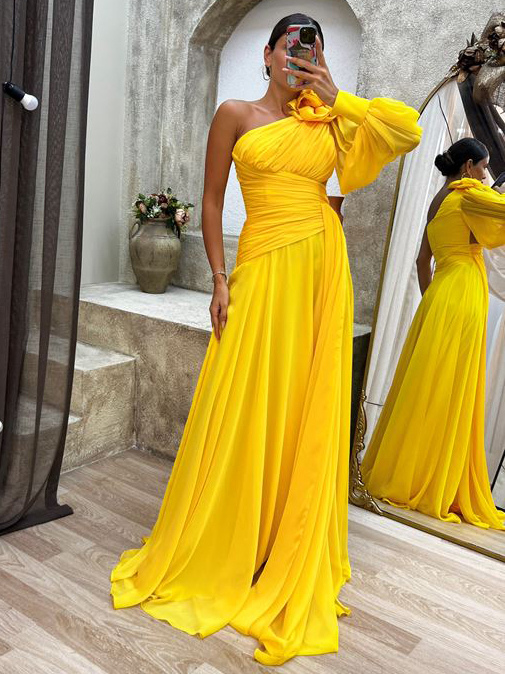 Party Dresses One-Shoulder High-Slit Pleated Cocktail Dress In Solid Color