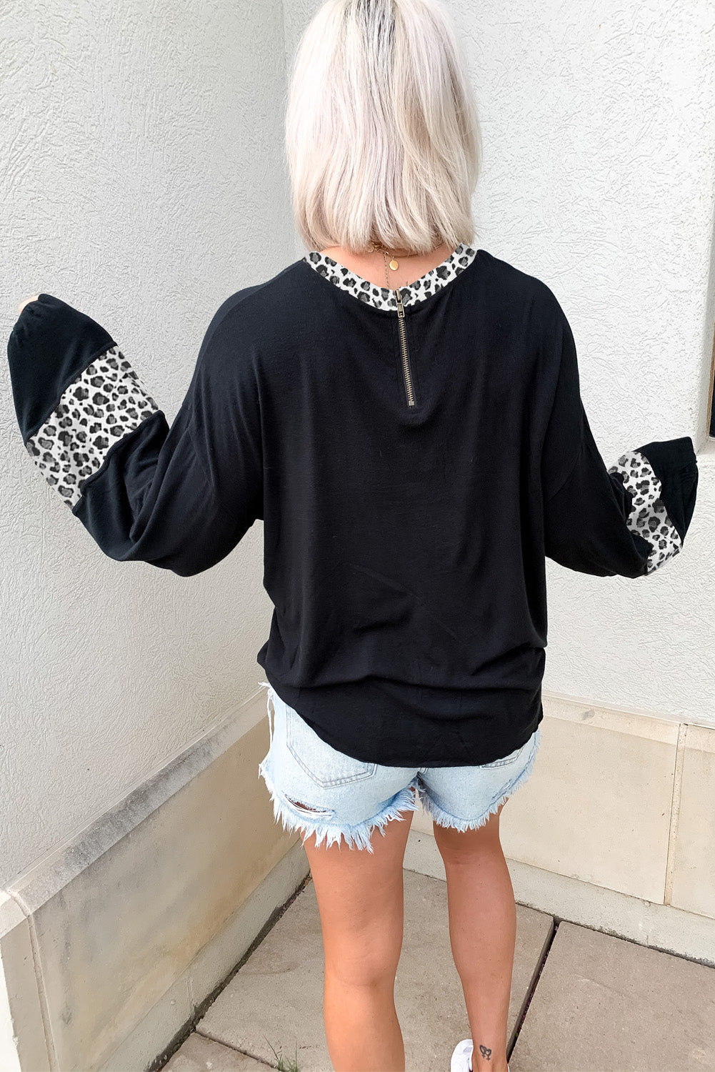 Black Leopard Print Balloon Sleeve Crew Neck Top-yoyobikini