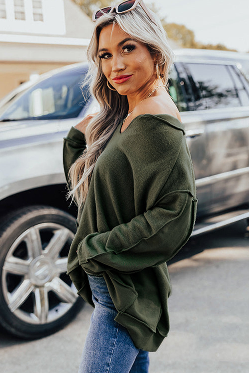 Green Expose Seam Detail Split Neck Long Sleeve Top-yoyobikini
