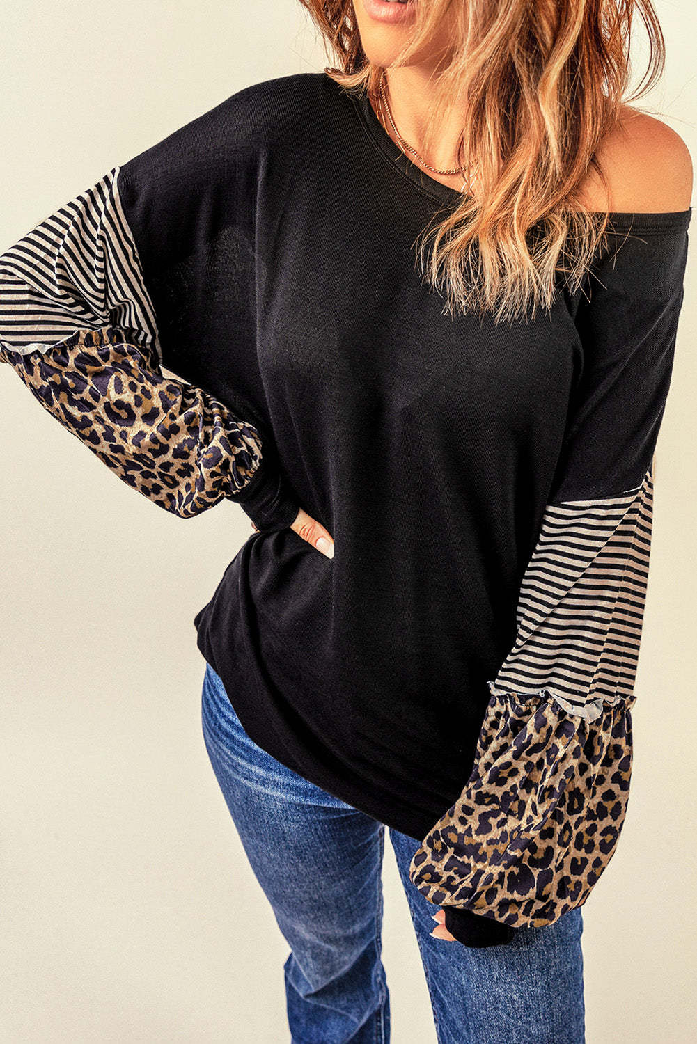 Black Leopard Striped Print Sleeve Colorblock Top-yoyobikini