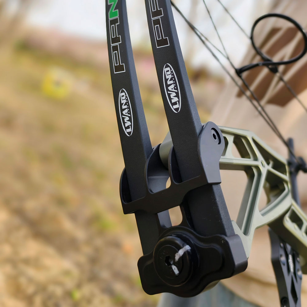 LWANO PANGO 31 Hunting Compound Bow Package 320 FPS RH