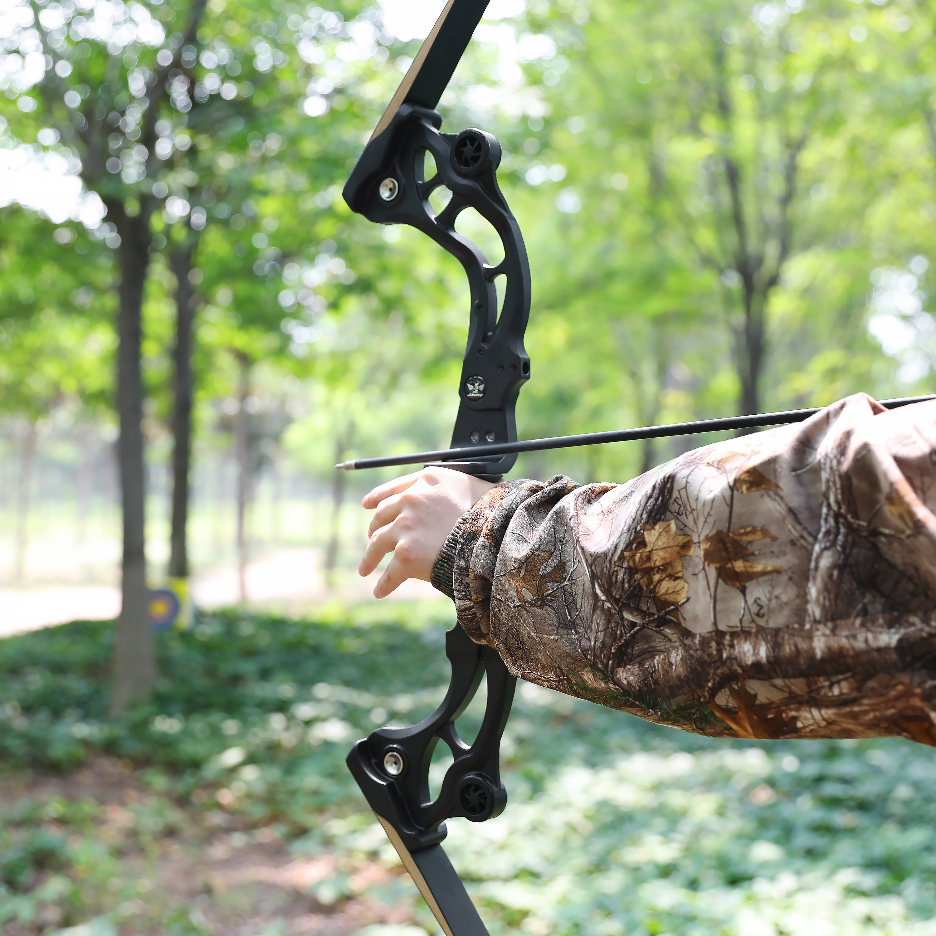 JUNXING F163 62" Takedown Recurve Bow Kit for Hunting 30-60# 28"