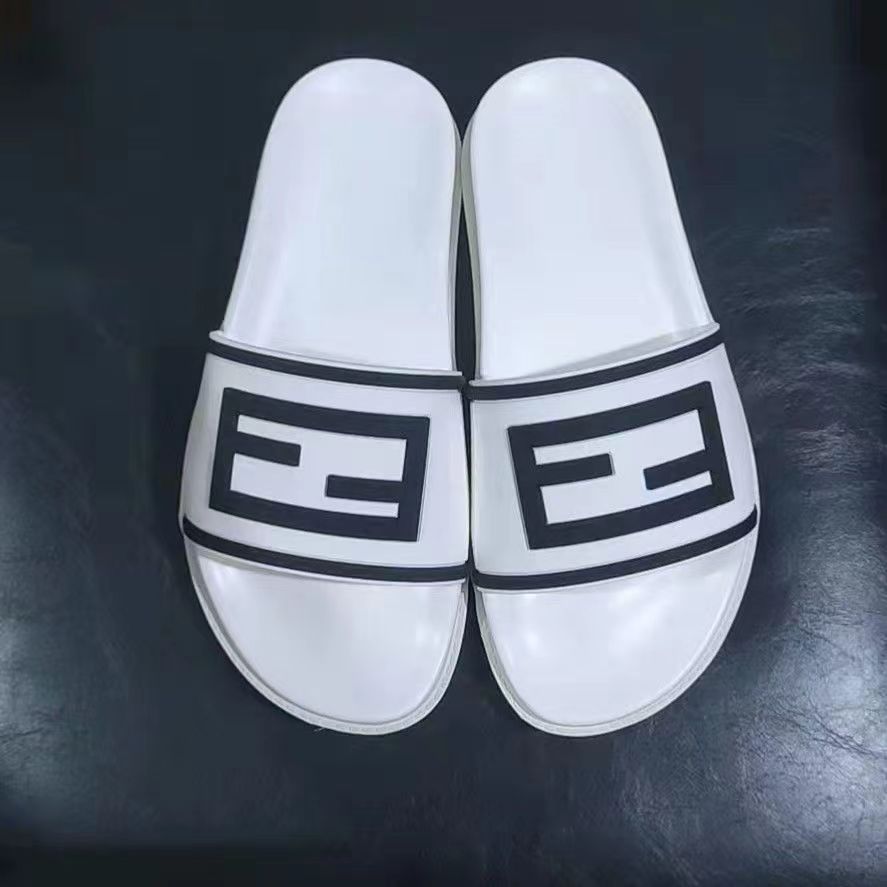 Fendi casual slippers 