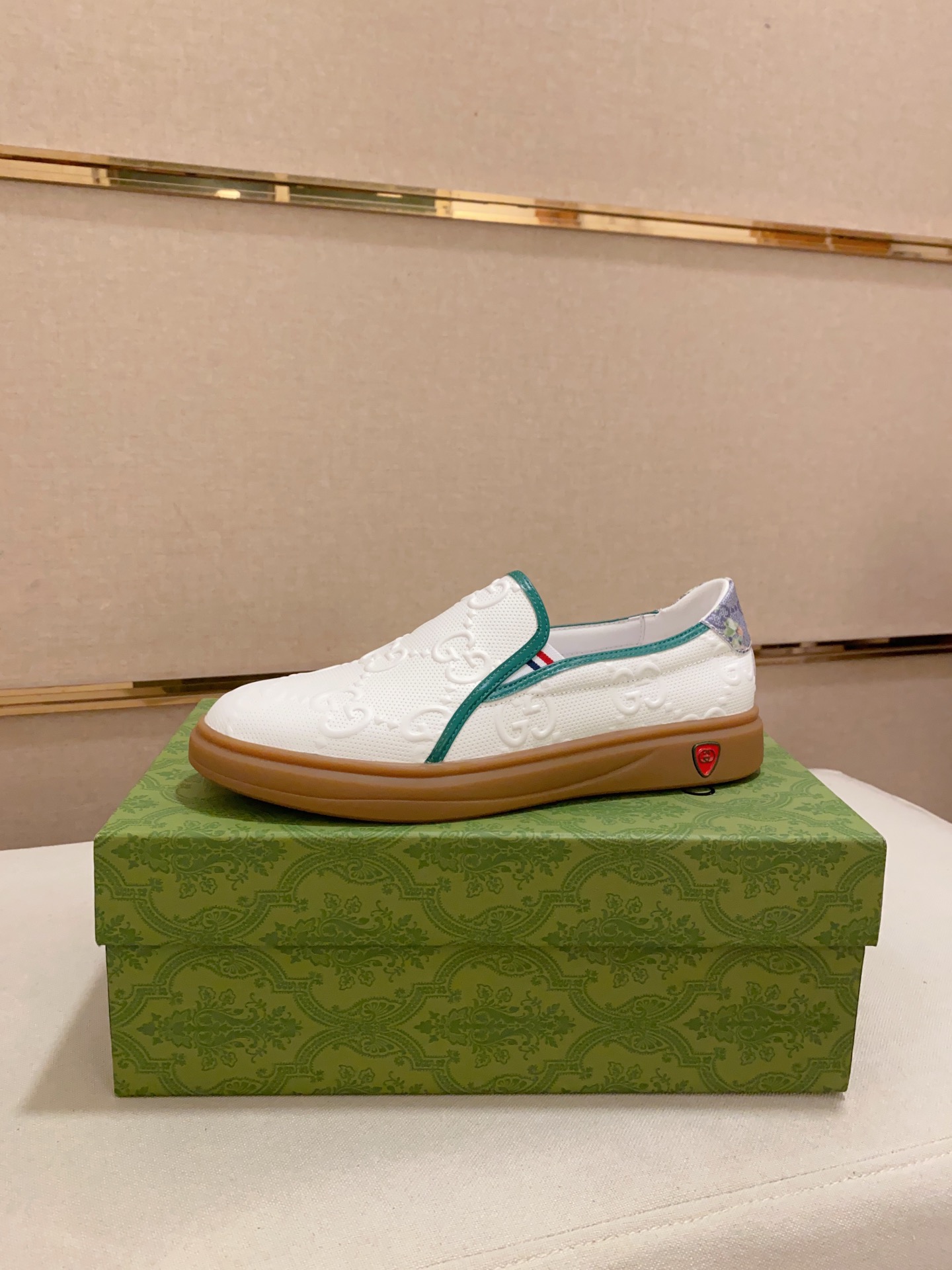 GUCCI spring and summer casual flat shoes