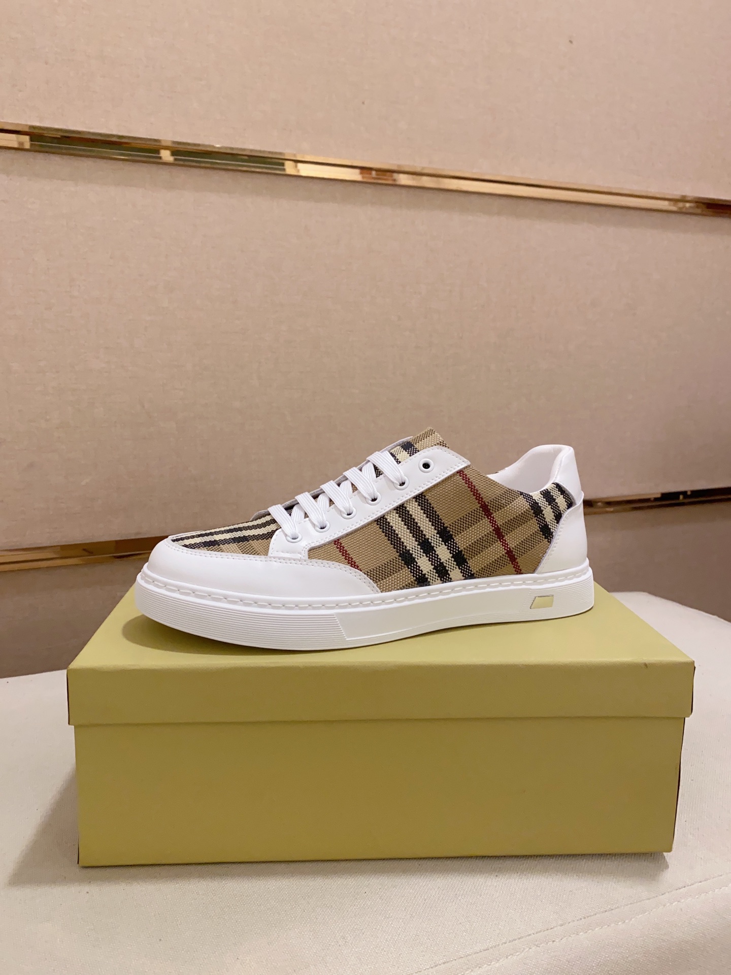 Burberry casual sneakers