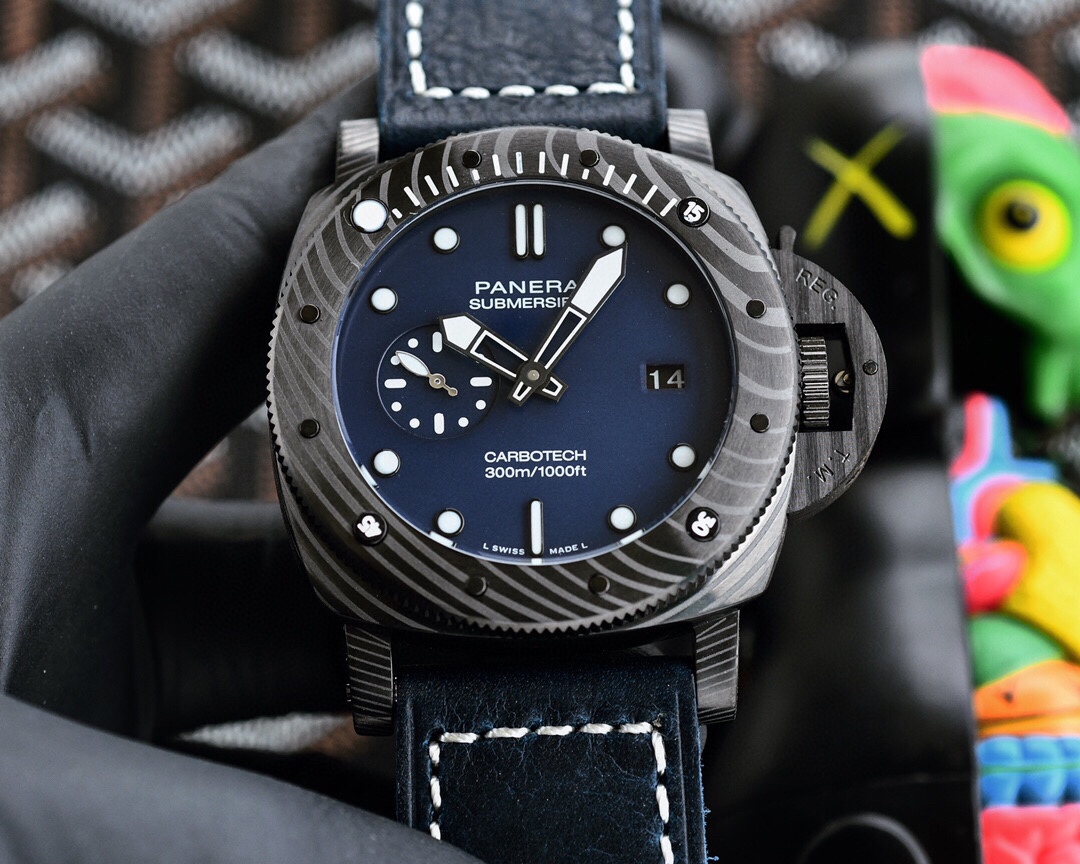 Panerai Submersible diving Carbotech™ watch