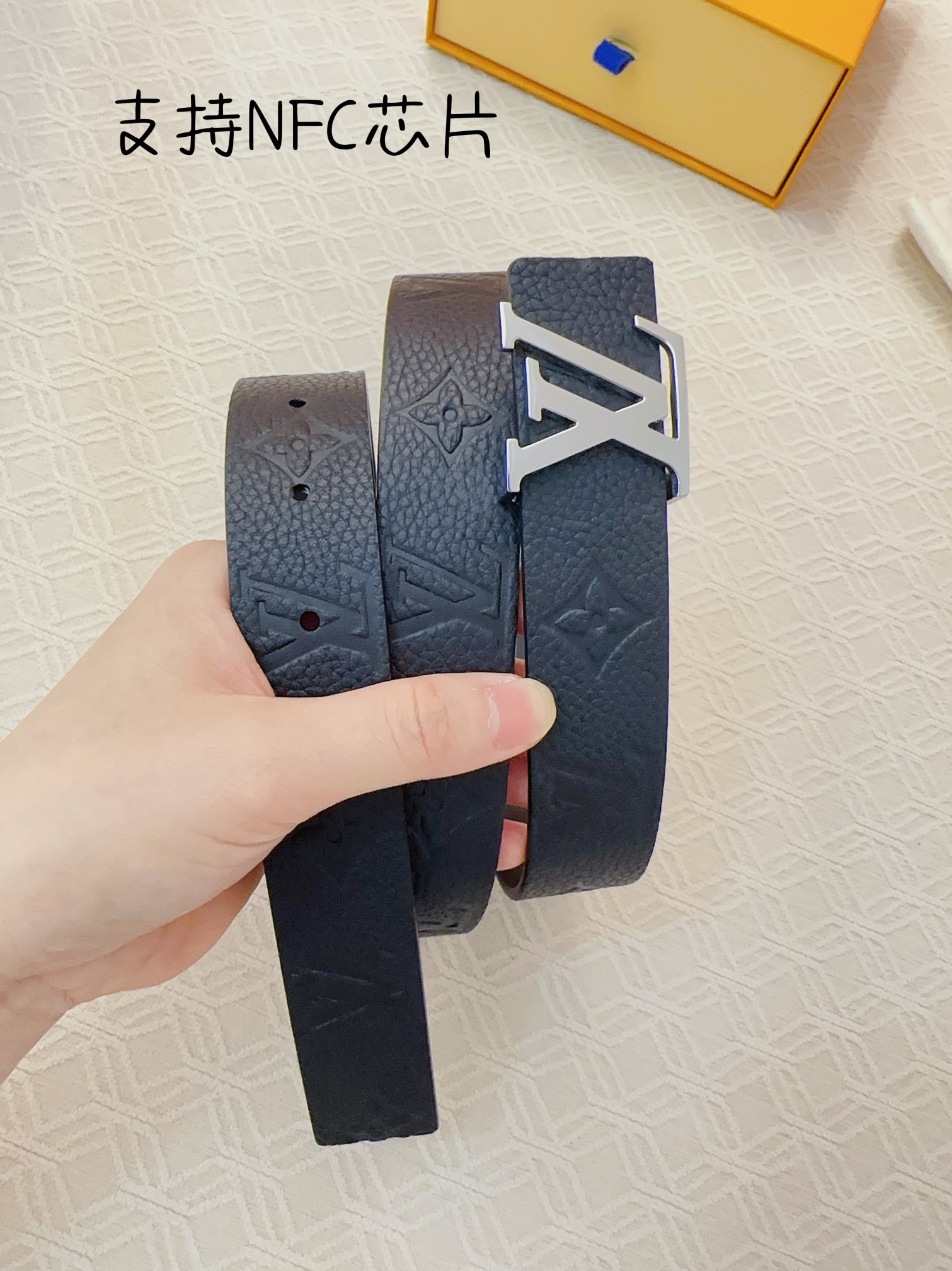 LV pattern embossing belts