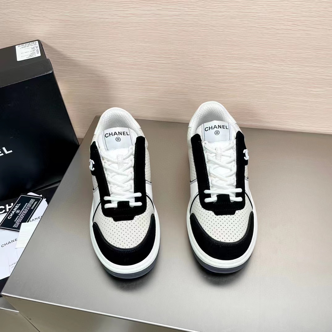 Chanel new spring and summer sneakers for couples