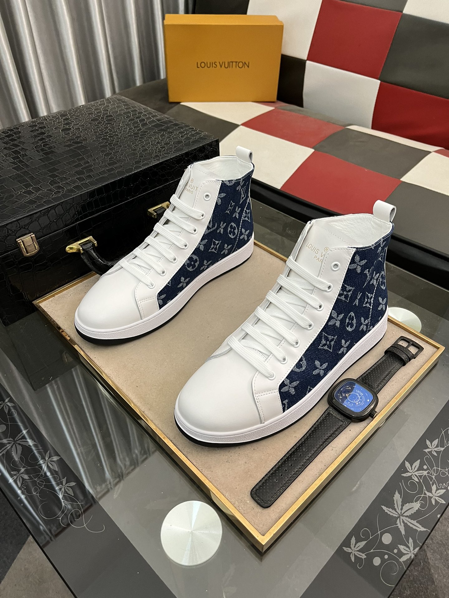 Louis Vuitton～Unique casual shoes